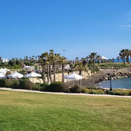 Georgia Apartahotel Paphos