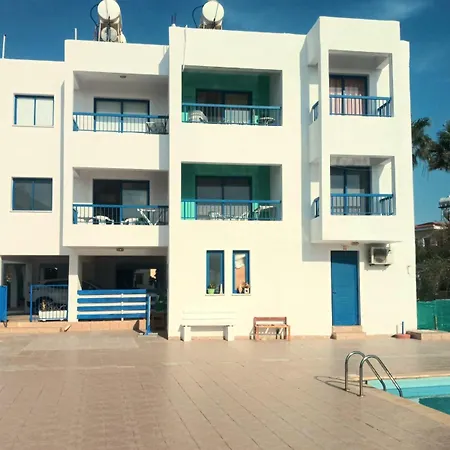 Georgia Apartahotel