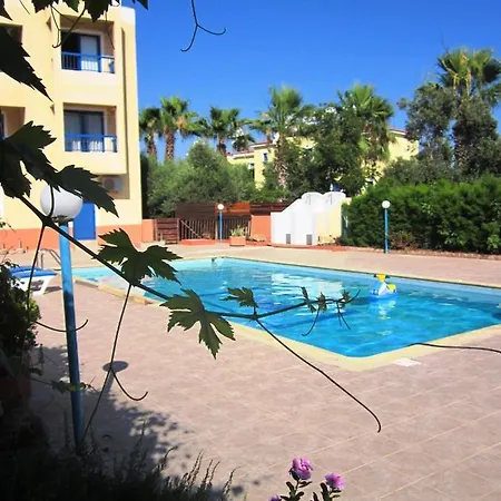 Georgia Apartahotel